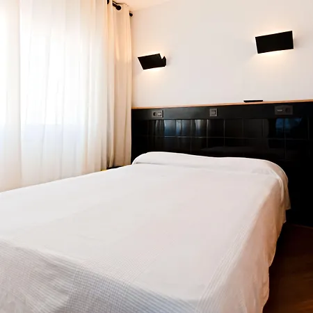 Hostal Athenas-3